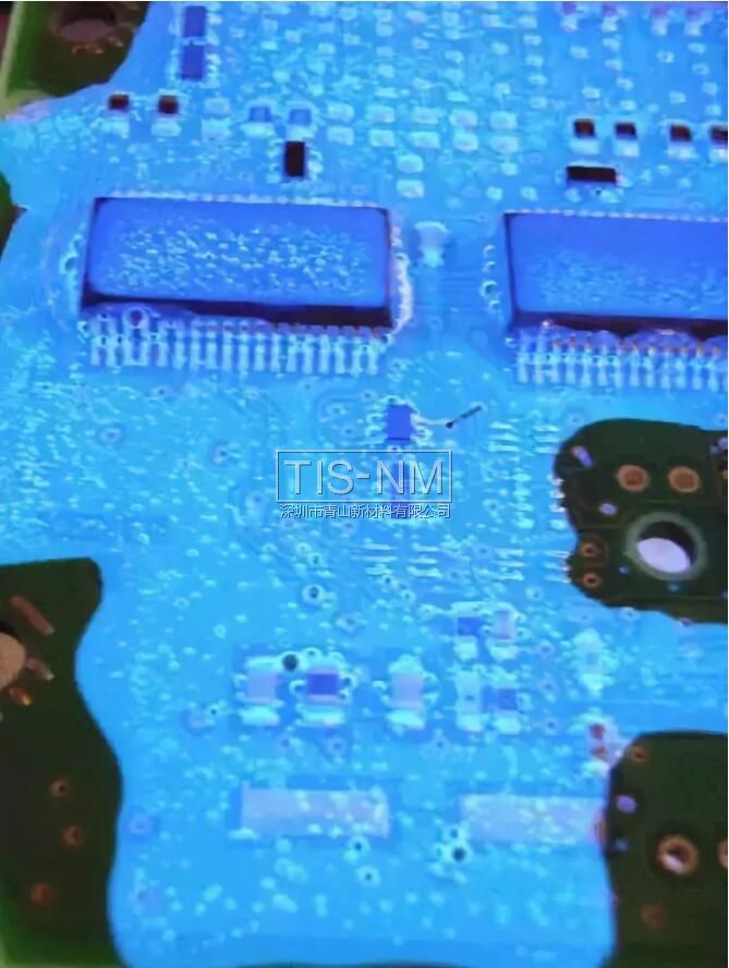 三防漆大小氣泡同時出現(xiàn)